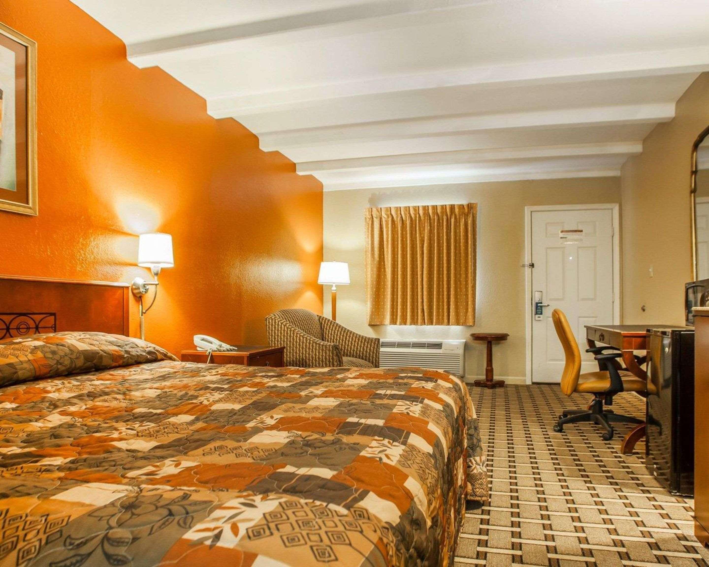 Rodeway Inn Nashville Airport Екстер'єр фото