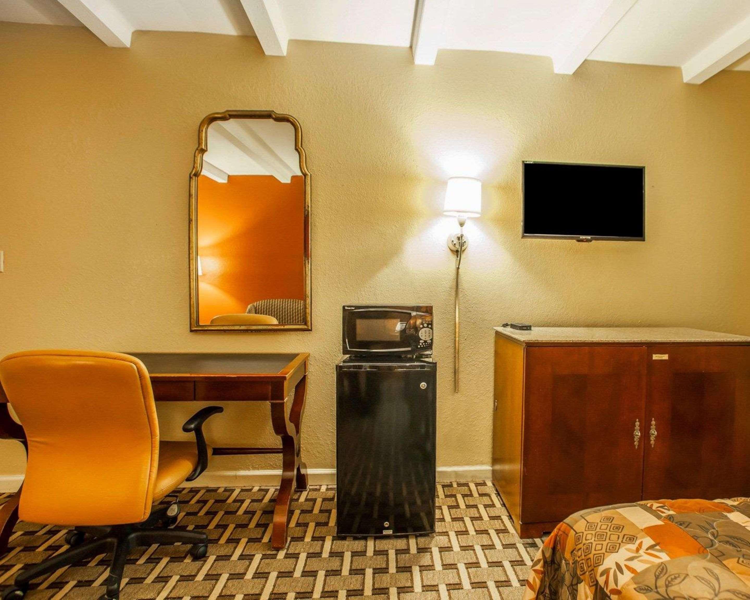 Rodeway Inn Nashville Airport Екстер'єр фото