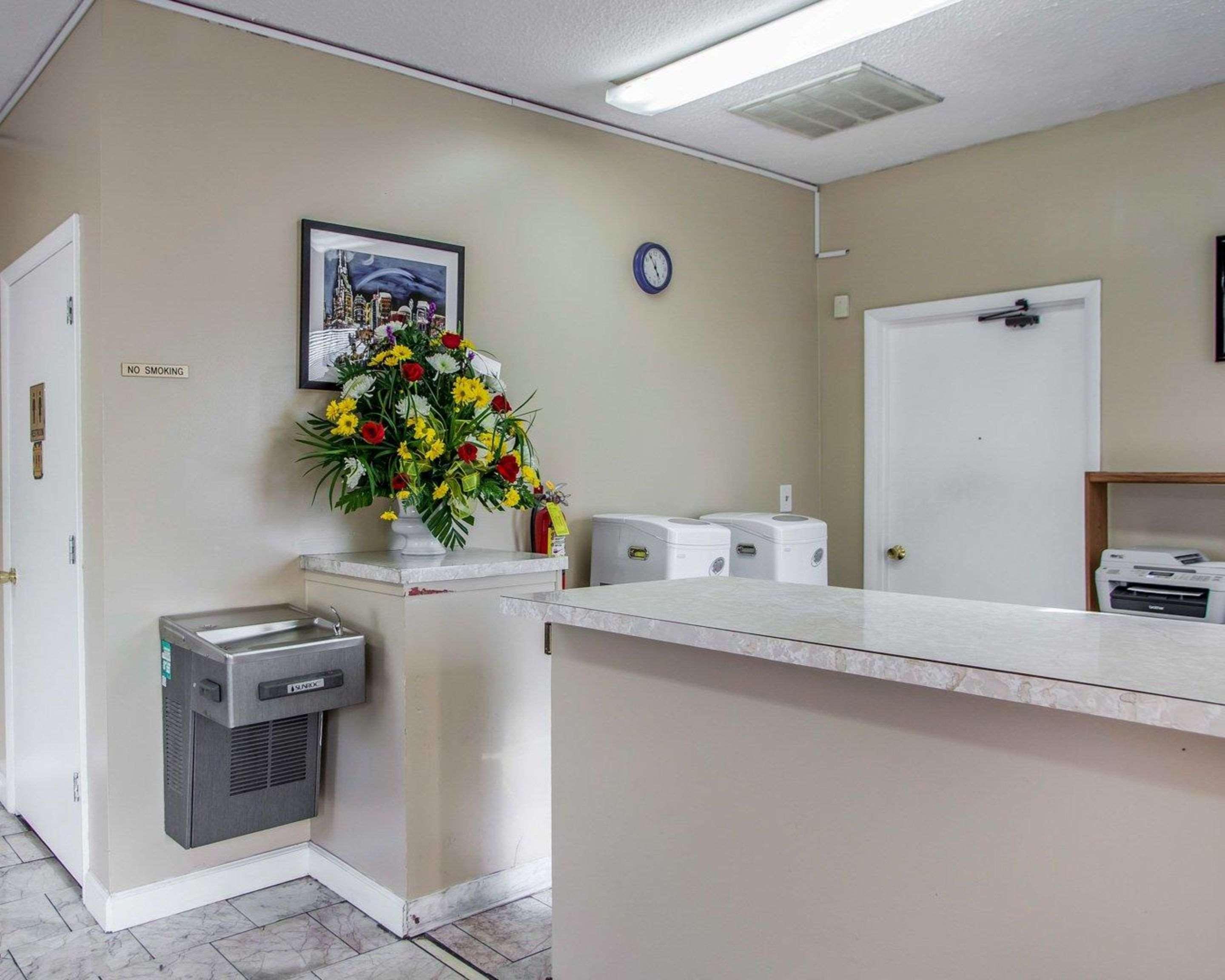 Rodeway Inn Nashville Airport Екстер'єр фото