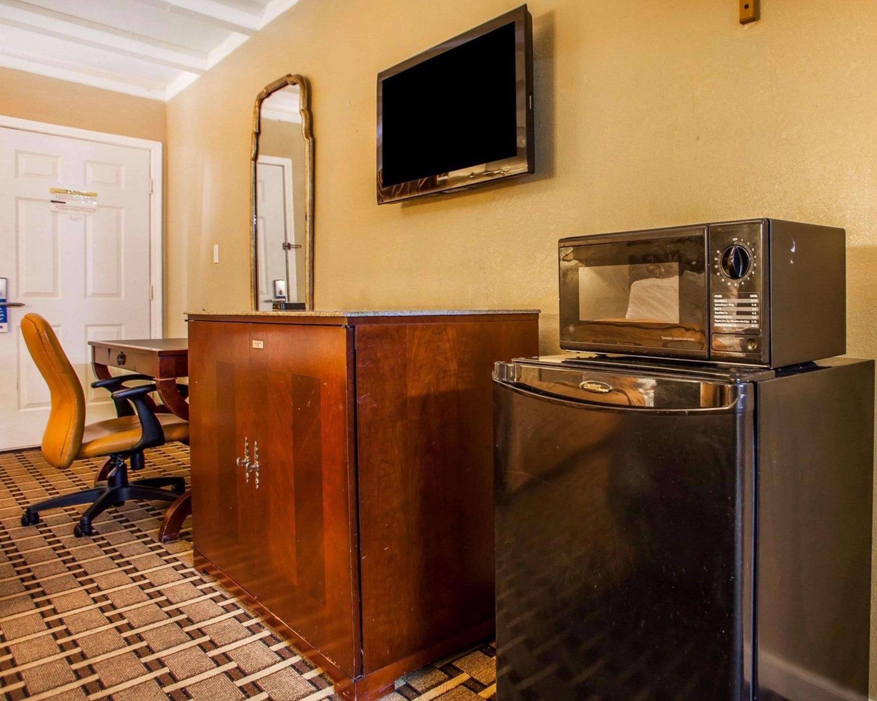 Rodeway Inn Nashville Airport Екстер'єр фото
