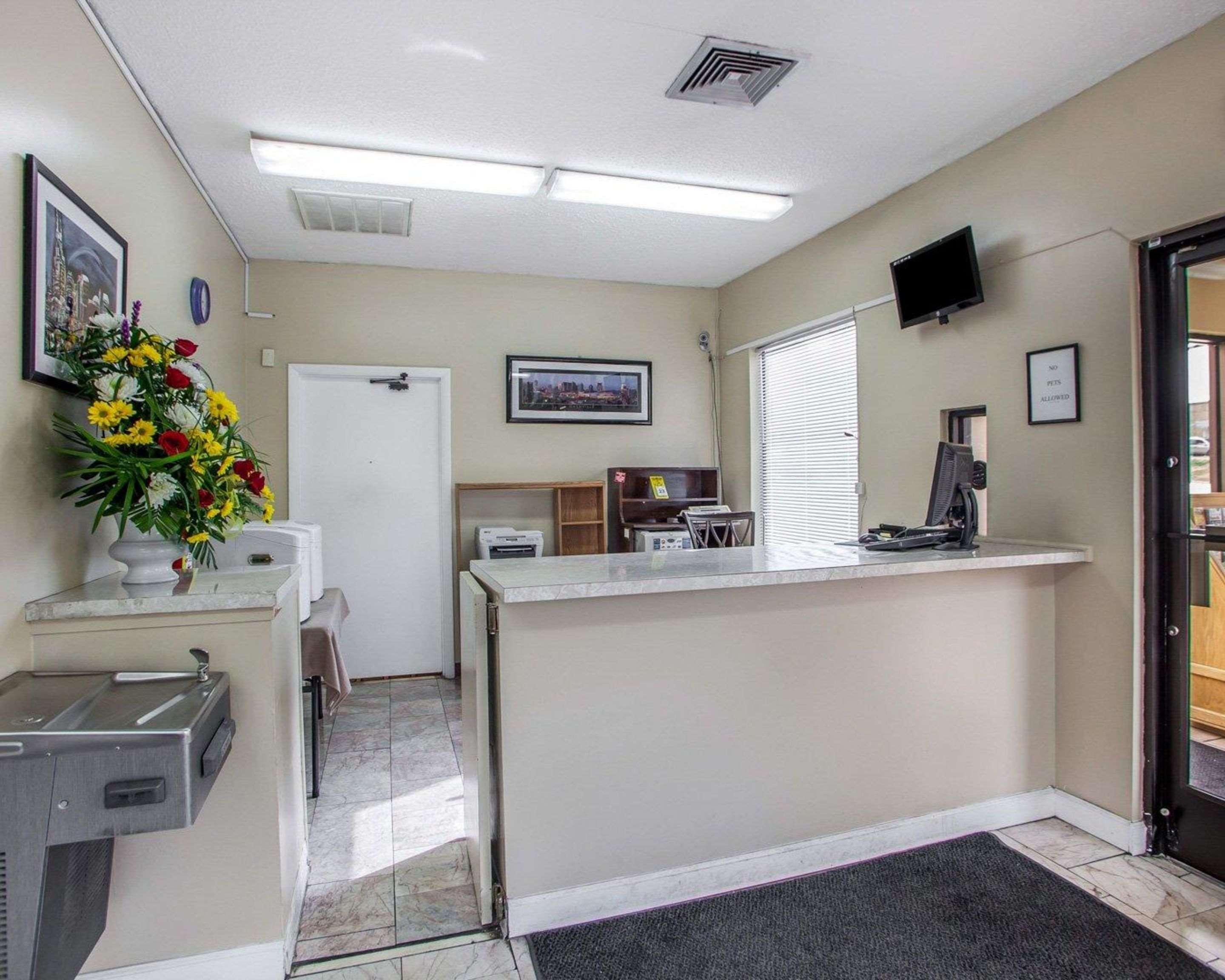 Rodeway Inn Nashville Airport Екстер'єр фото