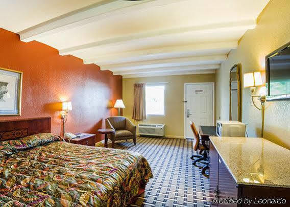 Rodeway Inn Nashville Airport Екстер'єр фото